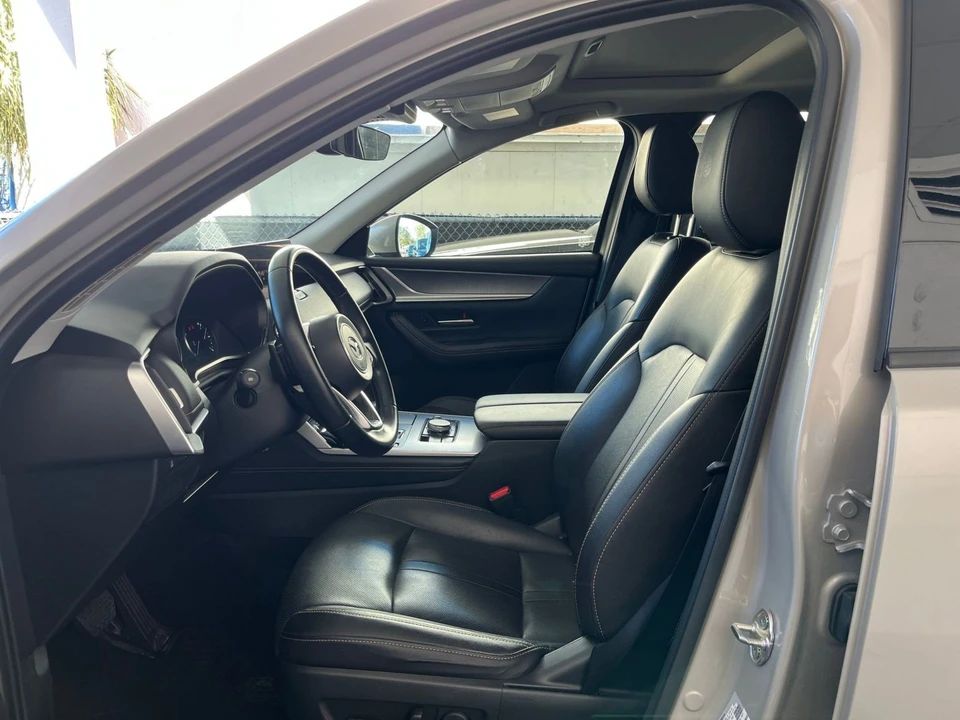 2025 Mazda CX-90 - Image 22 of 31