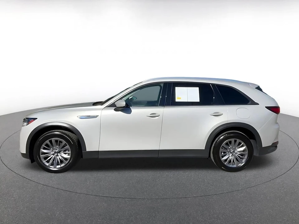 2025 Mazda CX-90 - Image 5 of 31