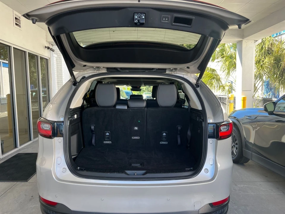 2025 Mazda CX-90 - Image 29 of 31