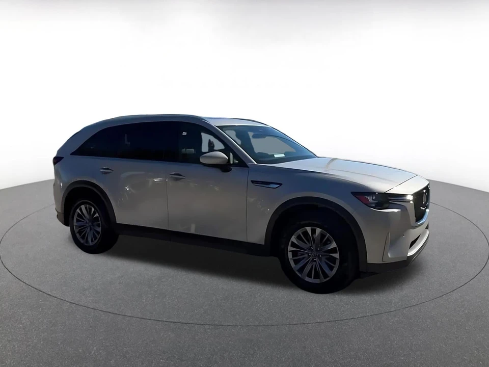 2025 Mazda CX-90 - Image 2 of 31