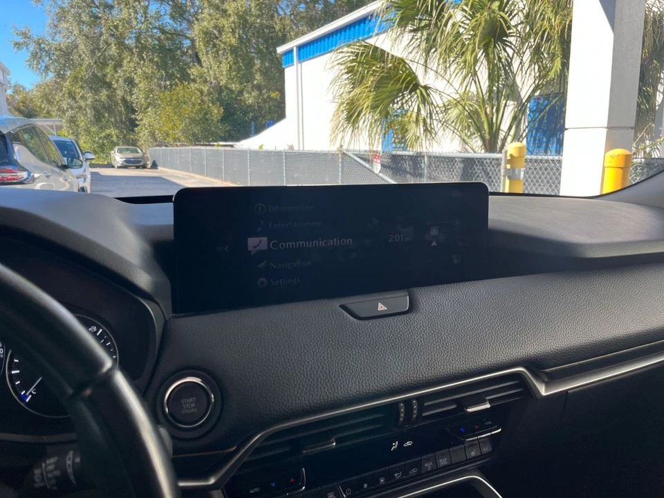 2025 Mazda CX-90 - Image 15 of 31