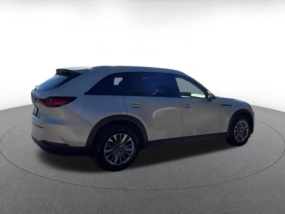 2025 Mazda CX-90 - Image 9 of 31