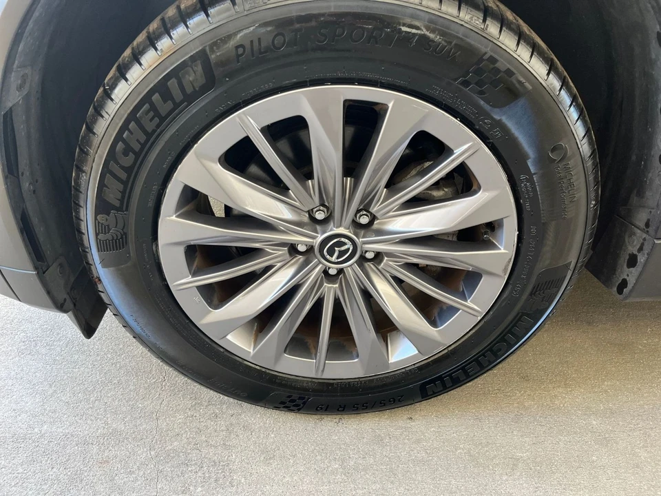 2025 Mazda CX-90 - Image 28 of 31