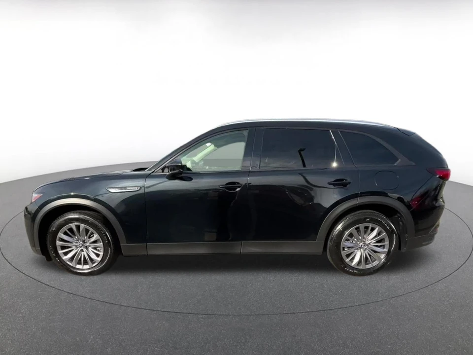 2025 Mazda CX-90 - Image 7 of 31