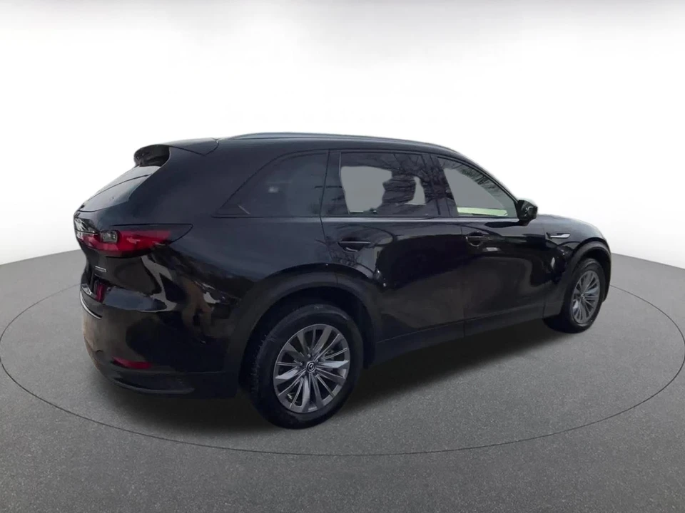 2025 Mazda CX-90 - Image 12 of 31