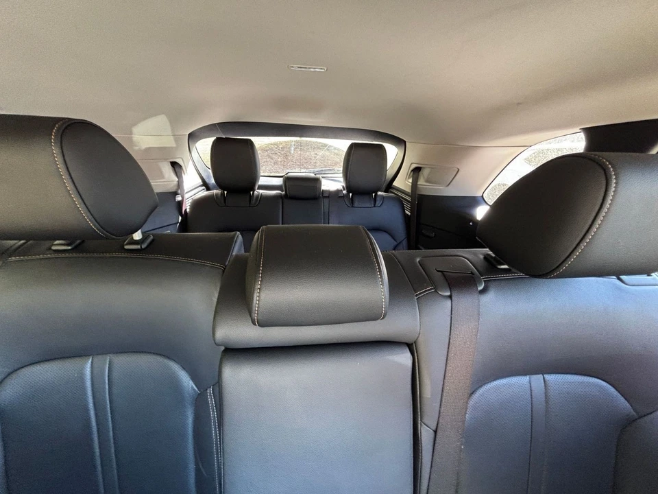 2025 Mazda CX-90 - Image 27 of 31