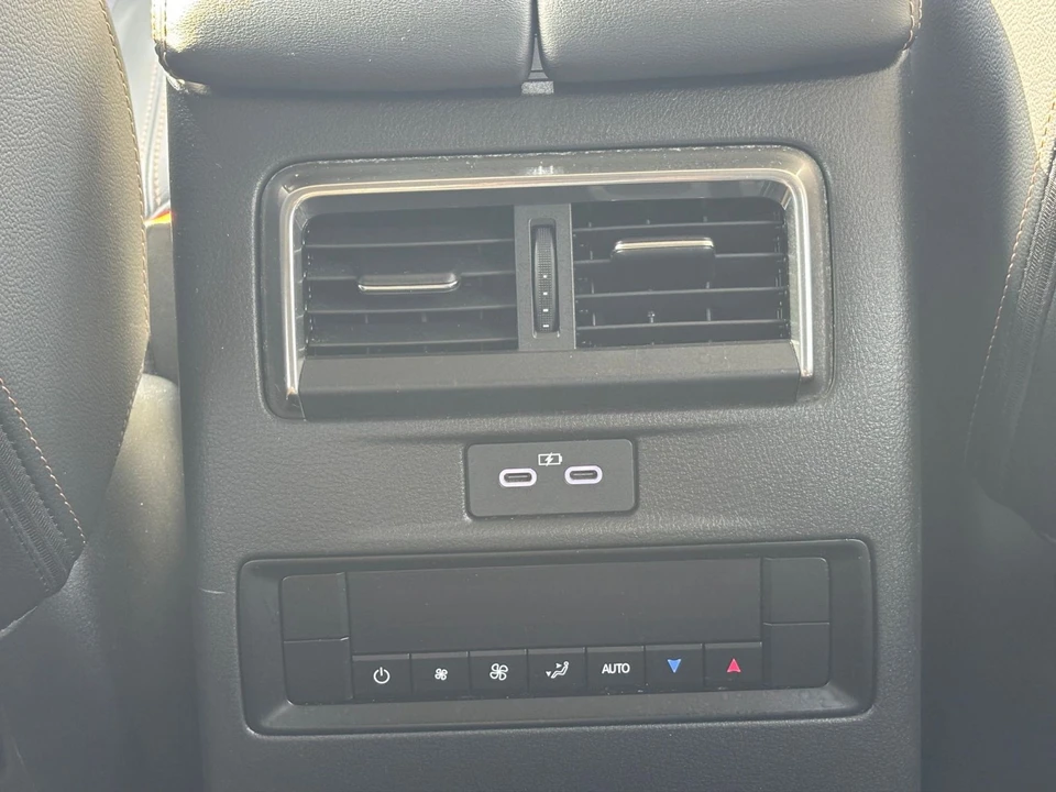 2025 Mazda CX-90 - Image 21 of 31