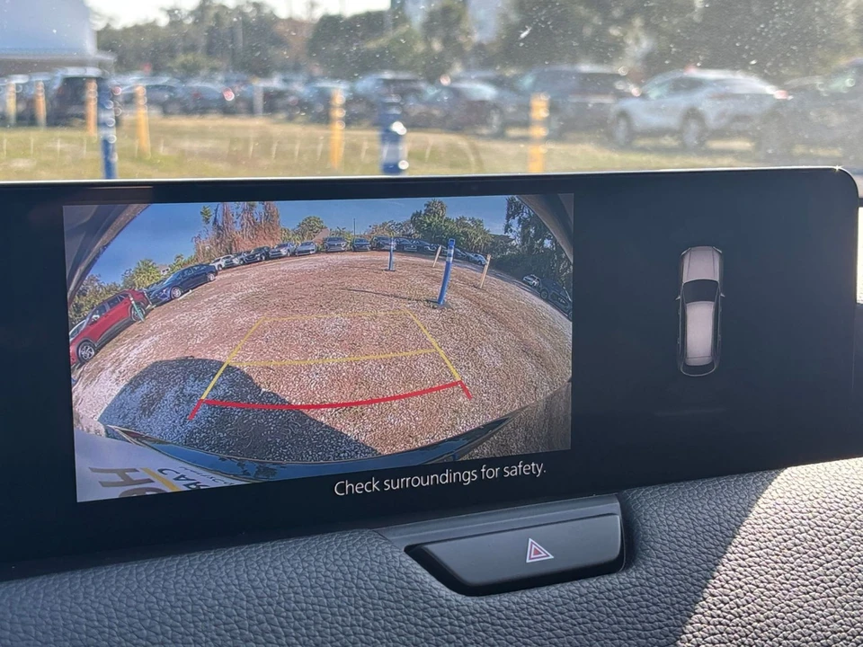 2025 Mazda CX-90 - Image 14 of 31