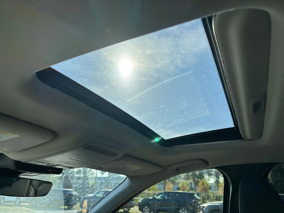 2025 Mazda CX-90 - Image 25 of 31