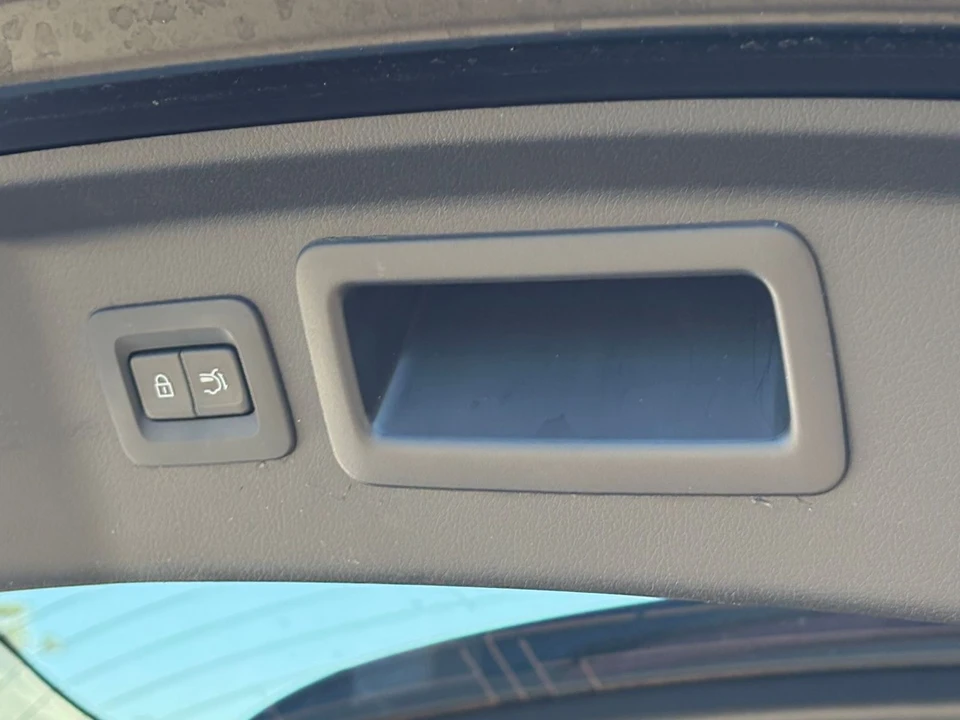 2025 Mazda CX-90 - Image 19 of 31