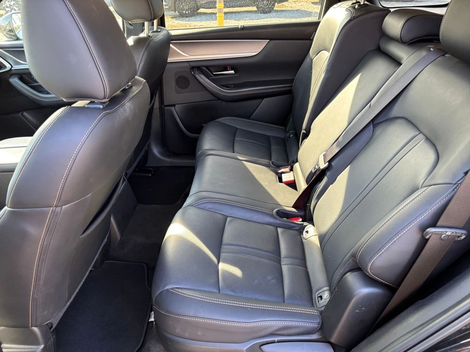 2025 Mazda CX-90 - Image 22 of 31