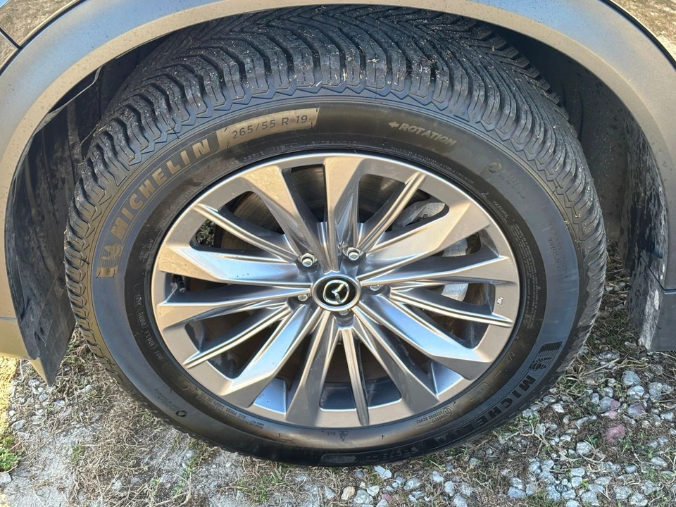 2025 Mazda CX-90 - Image 28 of 31