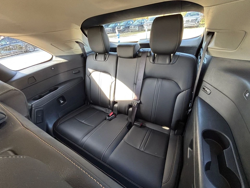 2025 Mazda CX-90 - Image 26 of 31