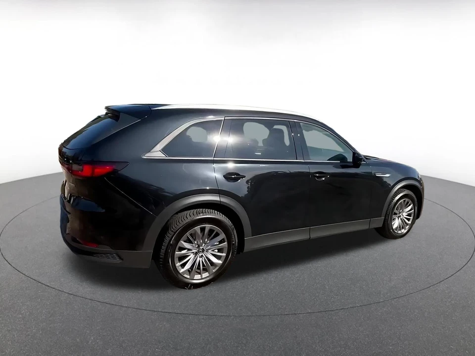 2025 Mazda CX-90 - Image 12 of 31
