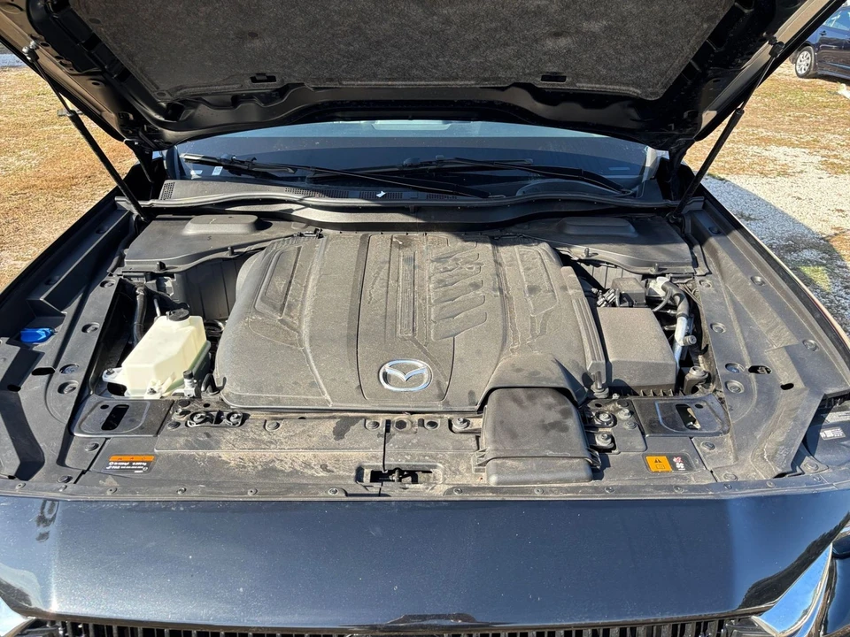 2025 Mazda CX-90 - Image 30 of 31
