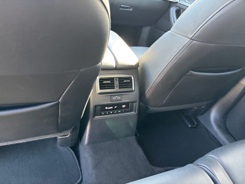 2025 Mazda CX-90 - Image 21 of 31