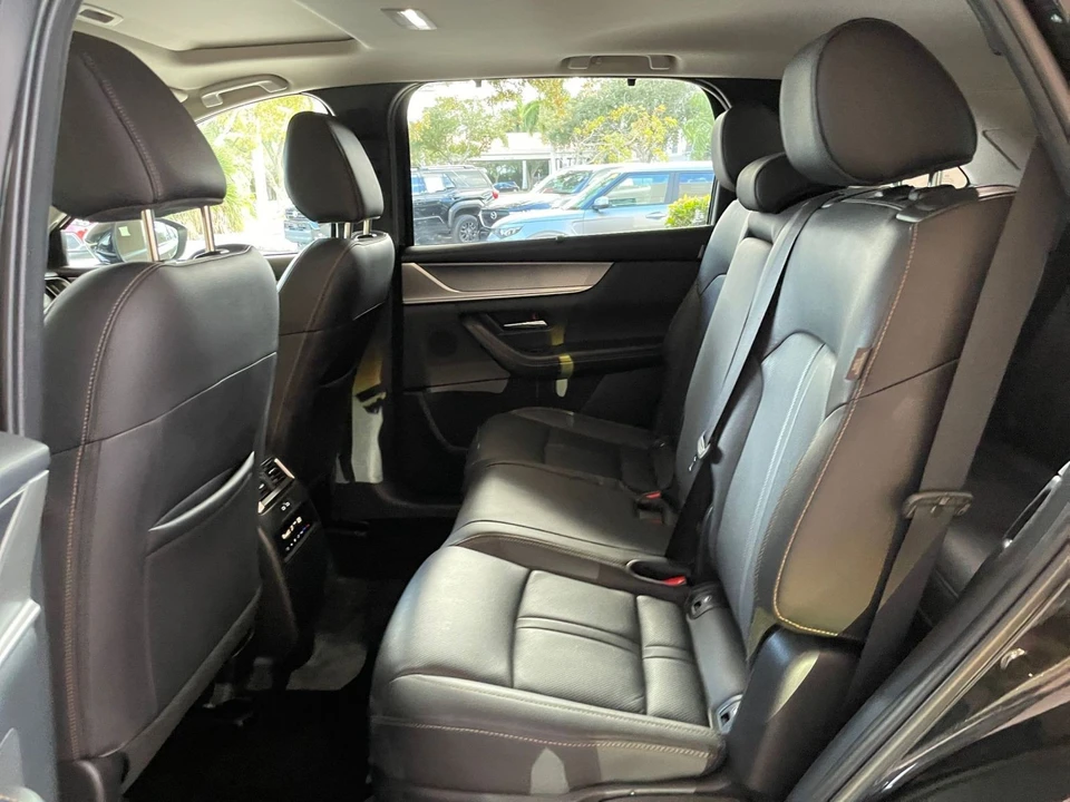 2025 Mazda CX-90 - Image 20 of 31