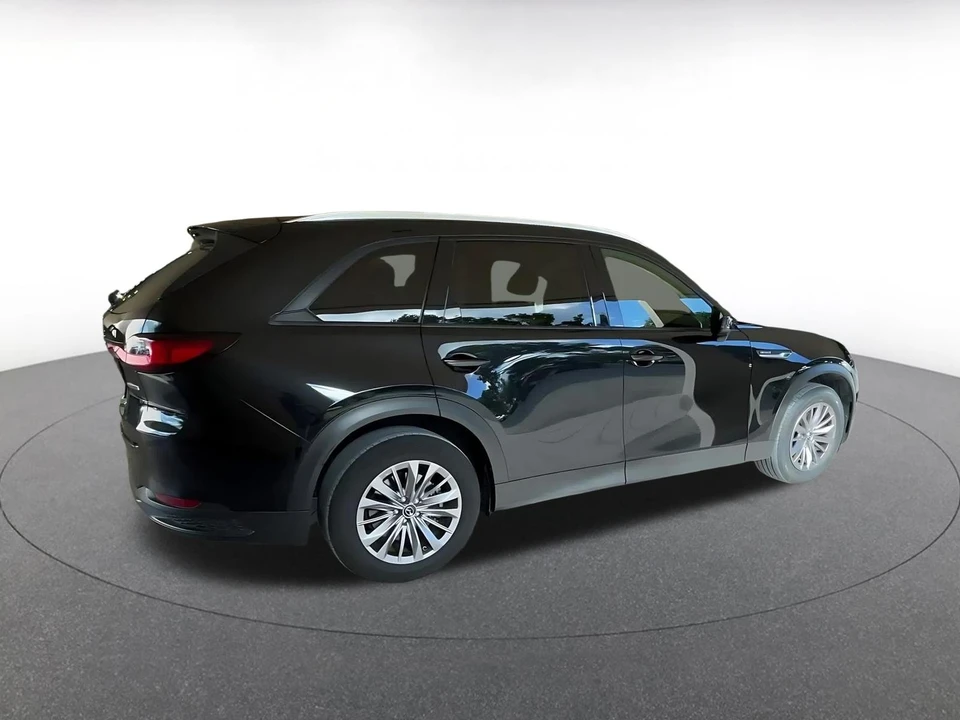 2025 Mazda CX-90 - Image 12 of 31