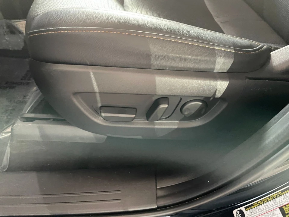 2025 Mazda CX-90 - Image 19 of 31