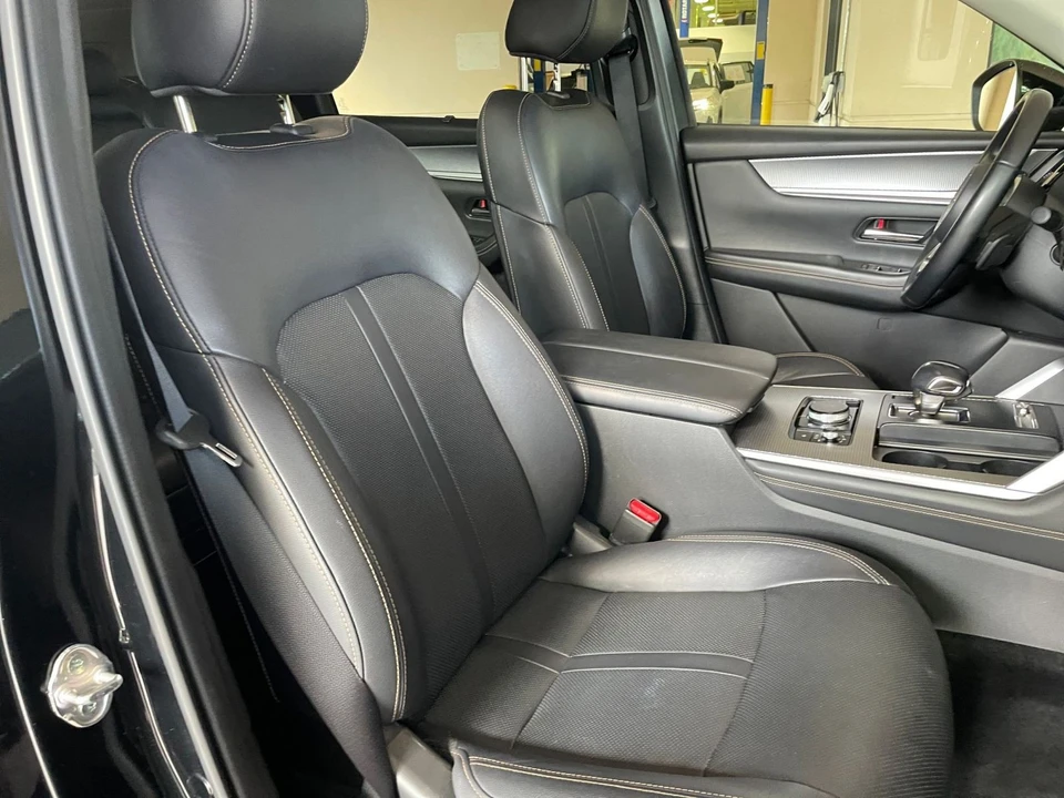 2025 Mazda CX-90 - Image 30 of 31