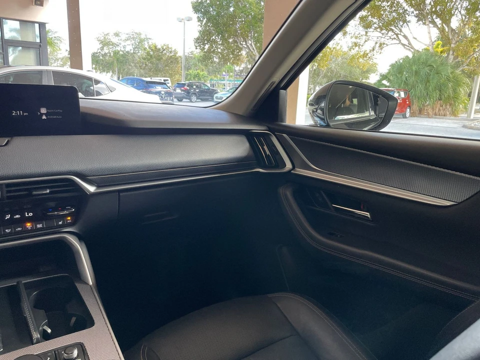 2025 Mazda CX-90 - Image 29 of 31