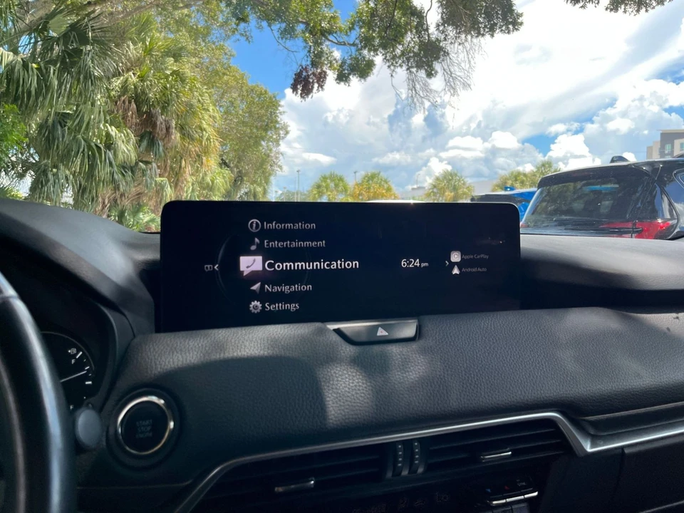 2025 Mazda CX-90 - Image 21 of 31