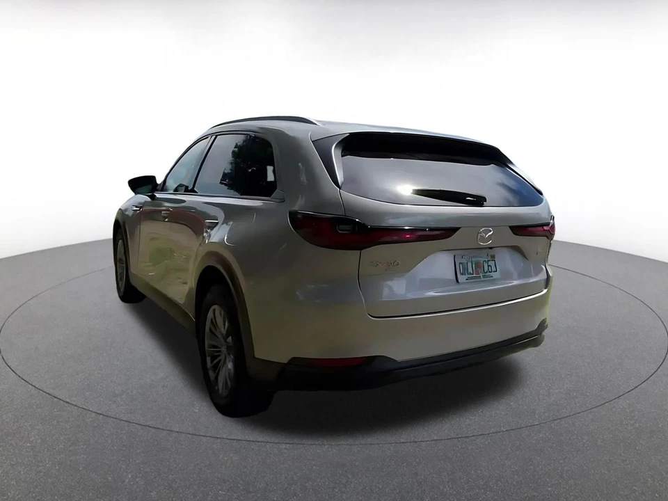 2025 Mazda CX-90 - Image 11 of 31