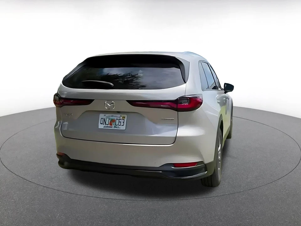 2025 Mazda CX-90 - Image 15 of 31