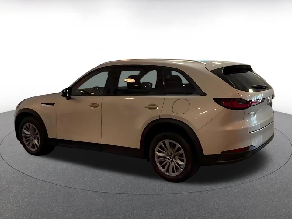 2025 Mazda CX-90 - Image 11 of 31