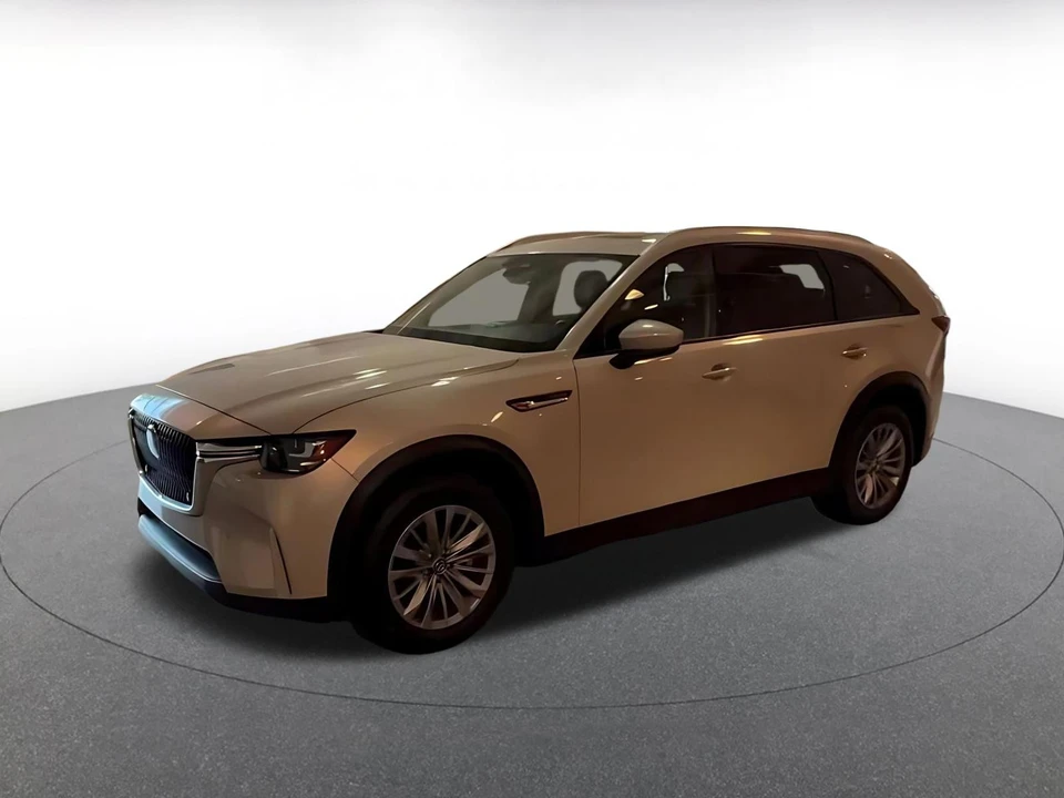 2025 Mazda CX-90 - Image 8 of 31
