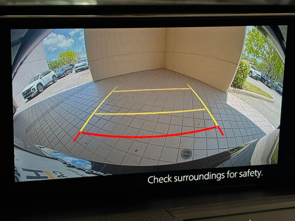 2025 Mazda CX-90 - Image 21 of 31