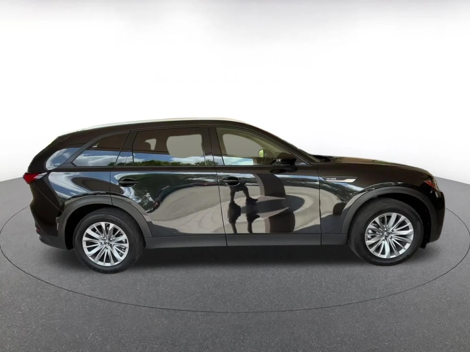 2025 Mazda CX-90 - Image 12 of 31