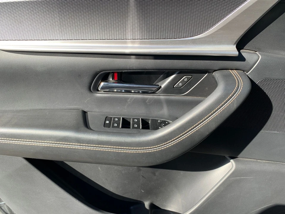 2025 Mazda CX-90 - Image 15 of 31