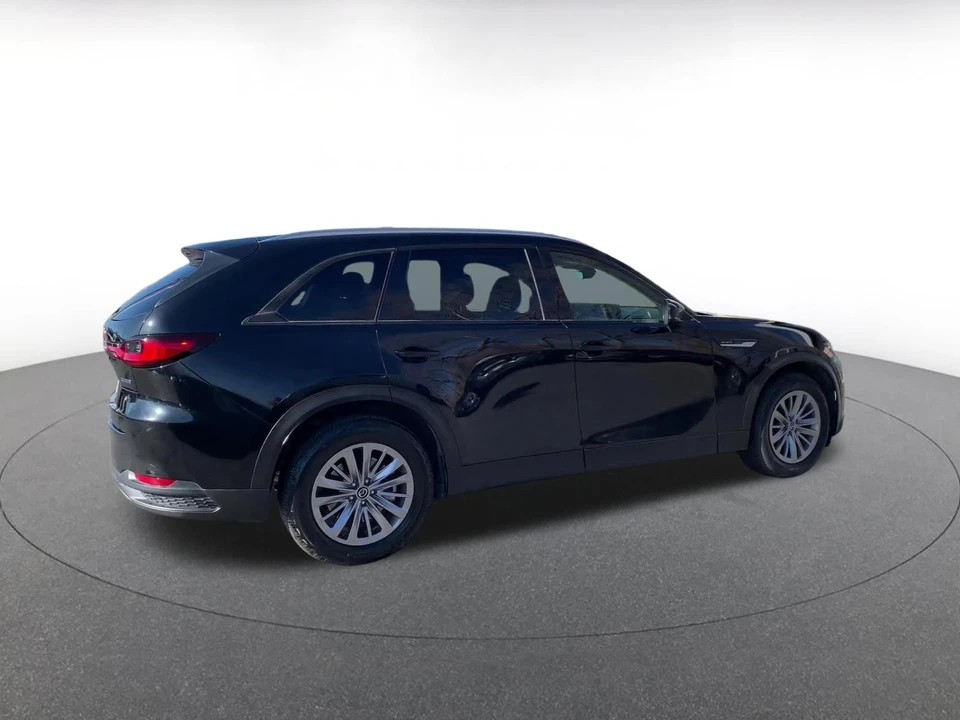 2025 Mazda CX-90 - Image 12 of 31