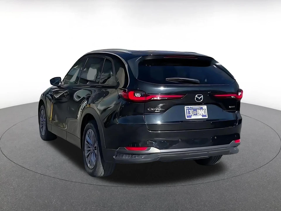 2025 Mazda CX-90 - Image 9 of 31