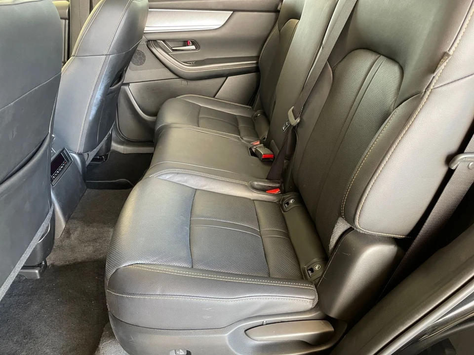 2025 Mazda CX-90 - Image 21 of 31
