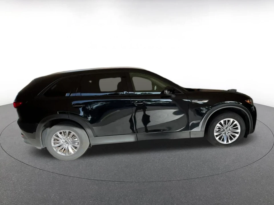 2025 Mazda CX-90 - Image 13 of 31
