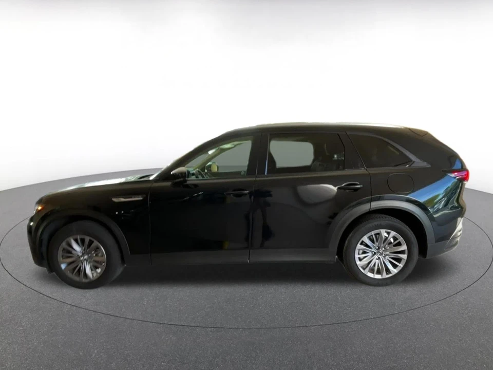 2025 Mazda CX-90 - Image 7 of 31