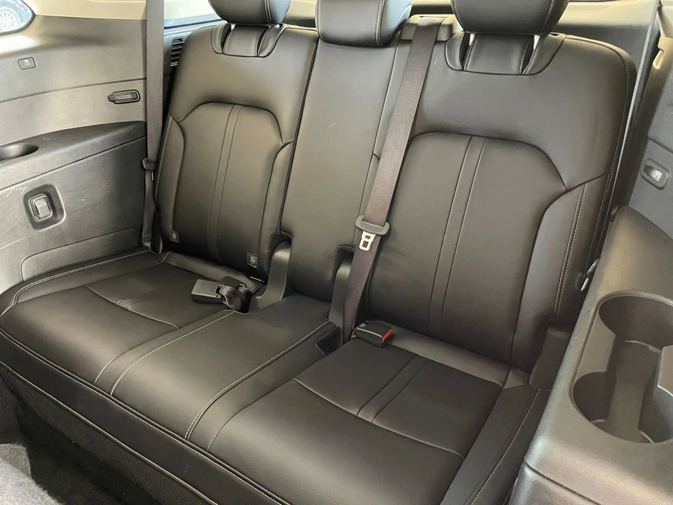 2025 Mazda CX-90 - Image 25 of 31