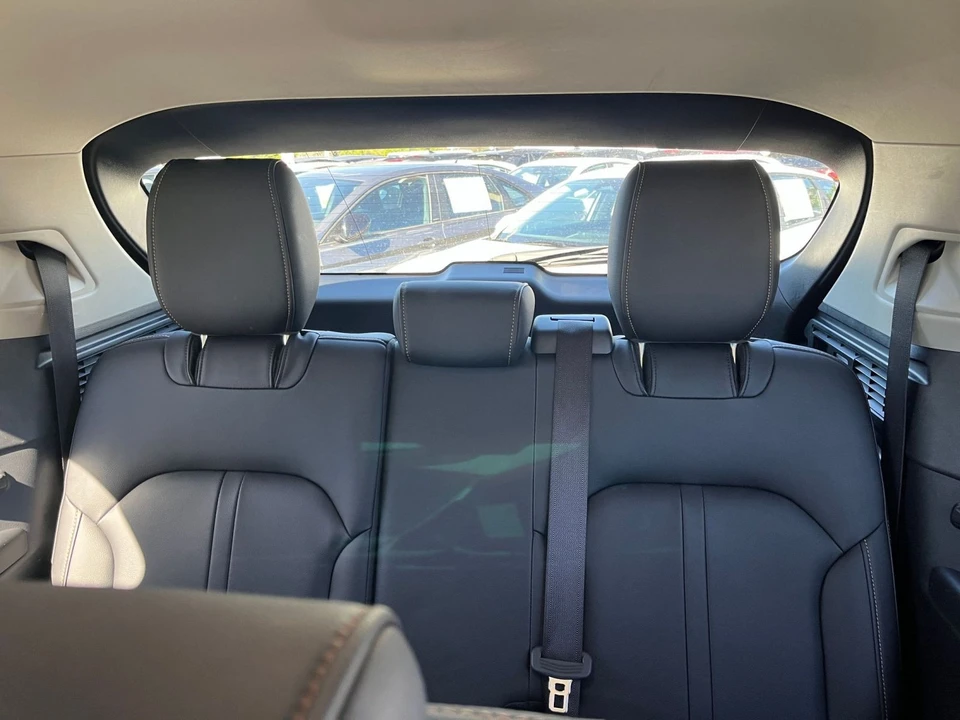 2025 Mazda CX-90 - Image 26 of 31