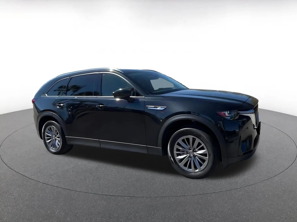 2025 Mazda CX-90 - Image 2 of 31
