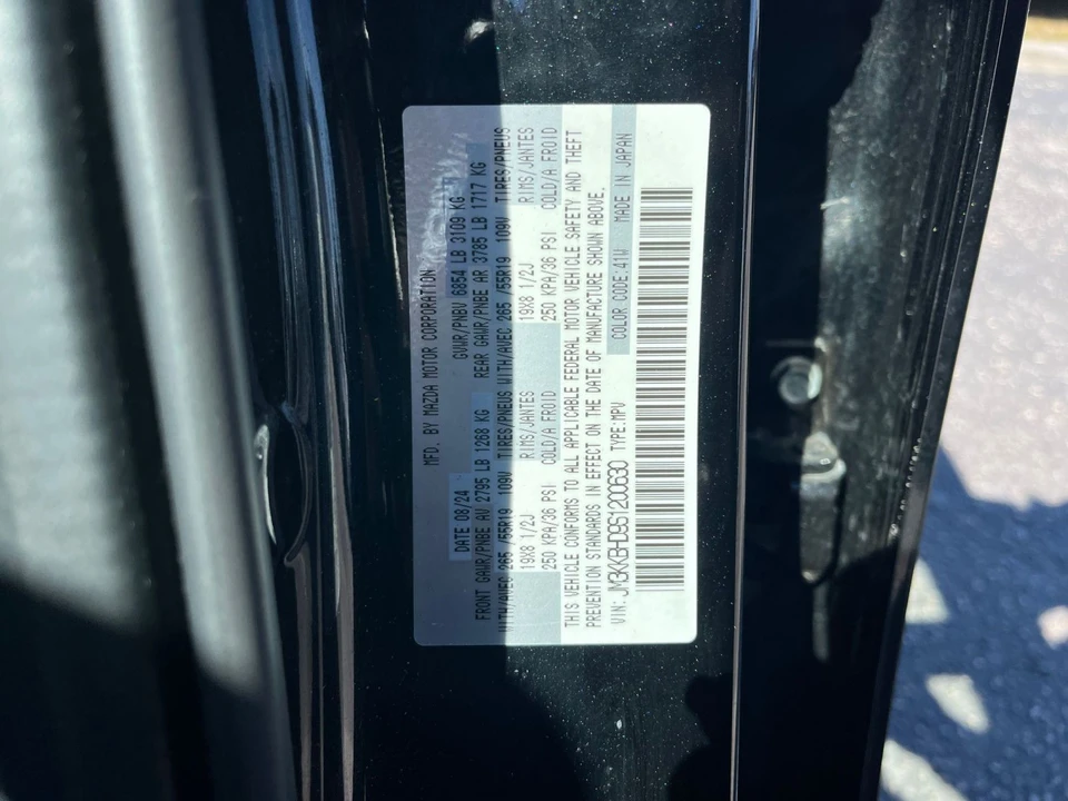 2025 Mazda CX-90 - Image 27 of 31