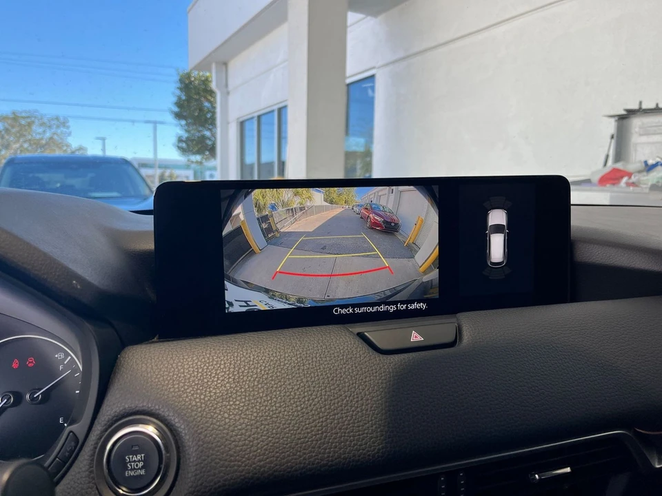 2025 Mazda CX-90 - Image 21 of 31