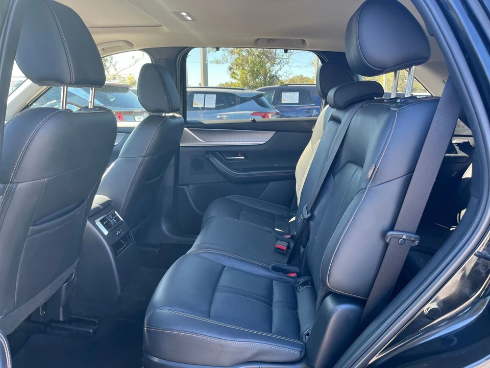 2025 Mazda CX-90 - Image 22 of 31