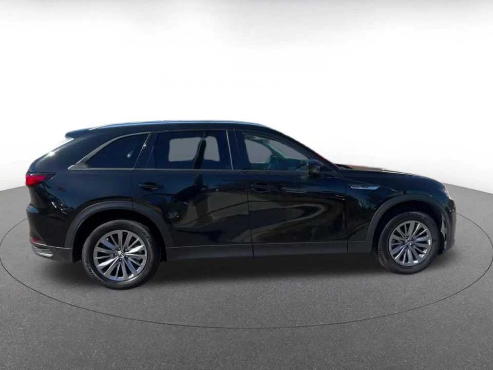 2025 Mazda CX-90 - Image 13 of 31