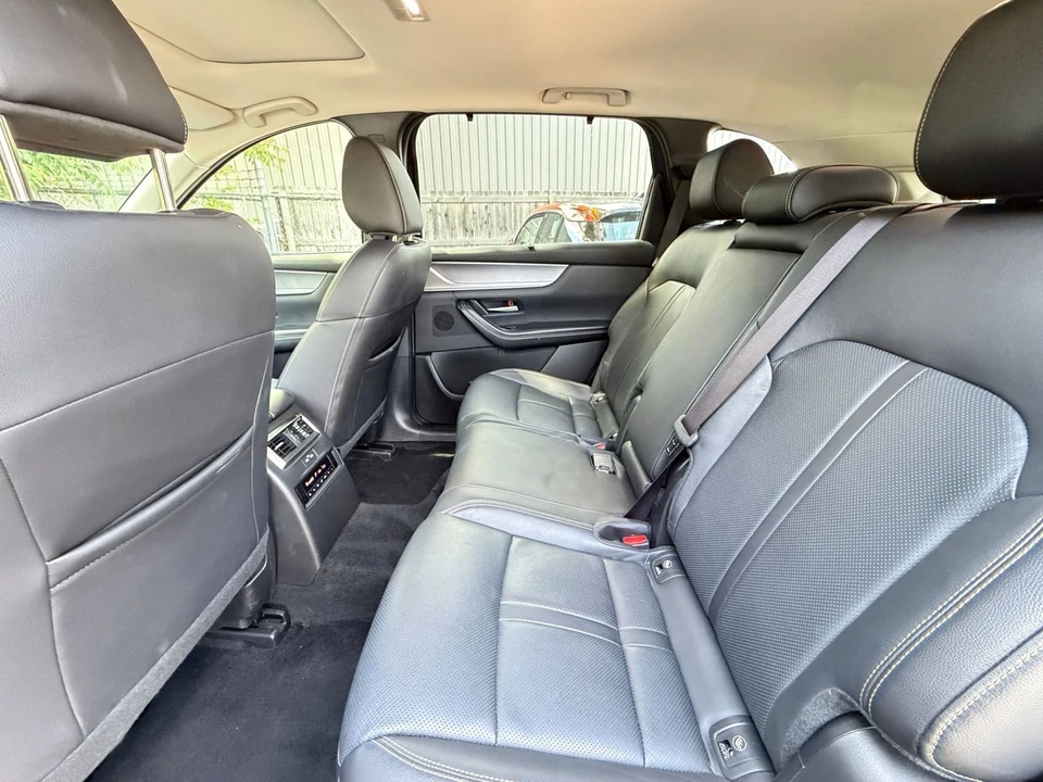 2025 Mazda CX-90 - Image 29 of 31