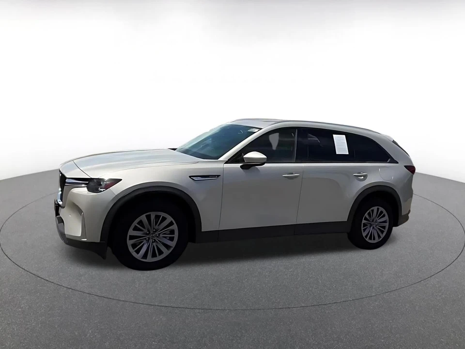 2025 Mazda CX-90 - Image 9 of 31