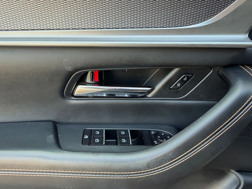 2025 Mazda CX-90 - Image 20 of 31