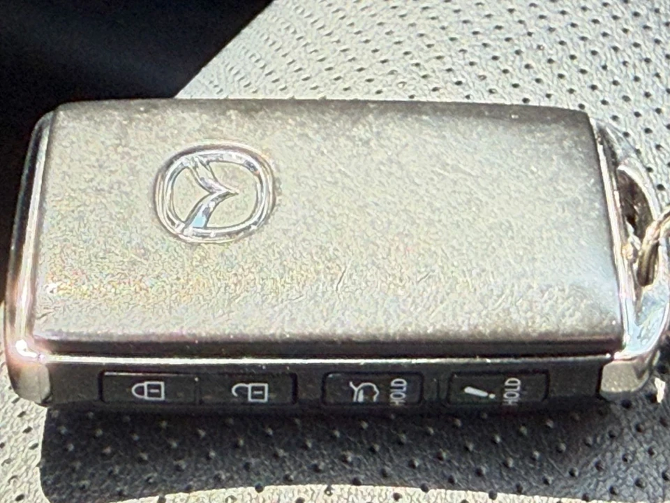 2025 Mazda CX-90 - Image 23 of 31