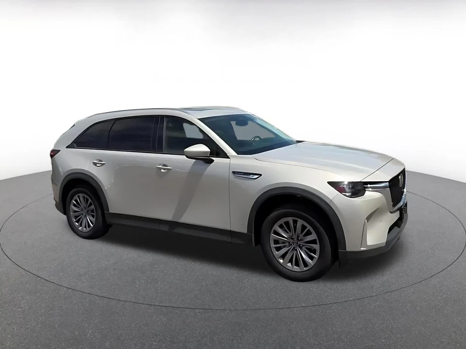 2025 Mazda CX-90 - Image 2 of 31